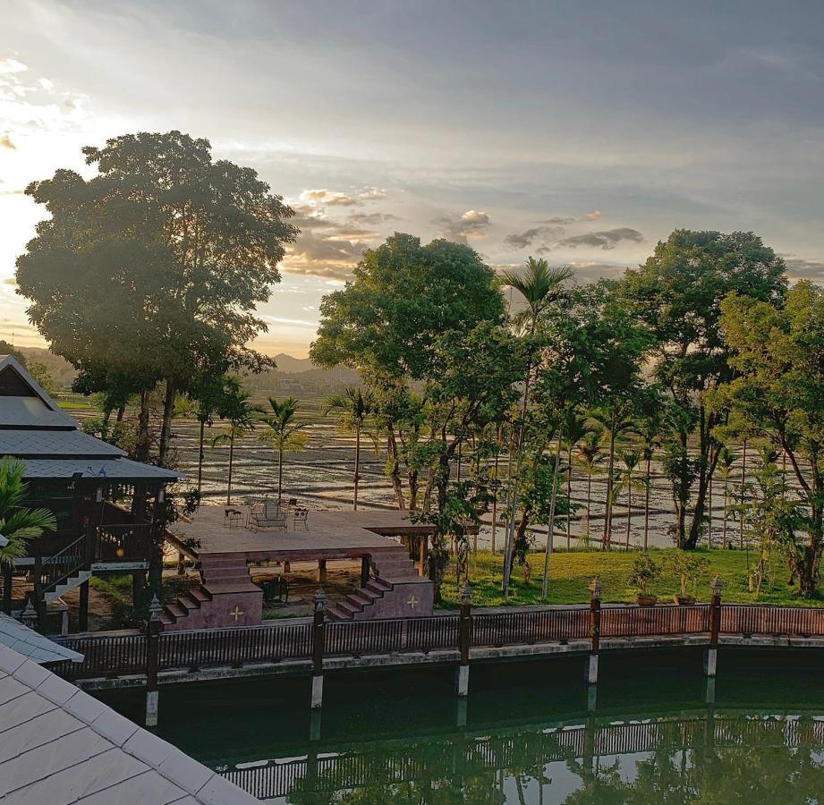 Bantunglom Resort Mae Rim Esterno foto